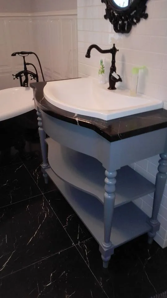 Przykład bathrooms z b-3 - Zdjęcie 1